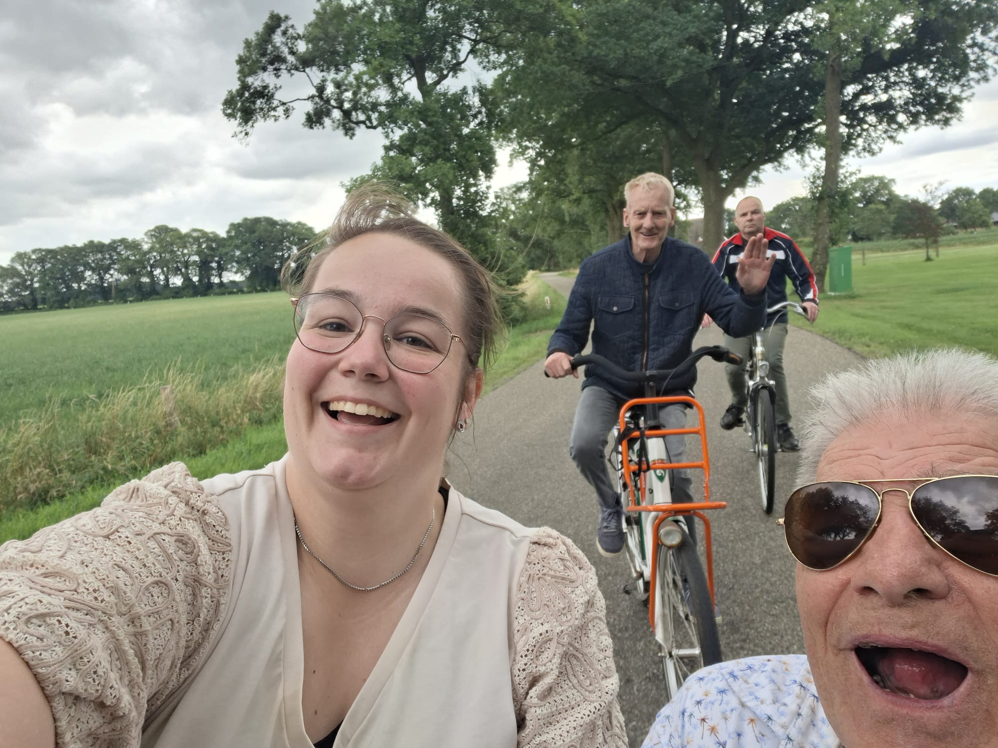 Samen fietsen in de omgeving van Hoeve de Klumpe